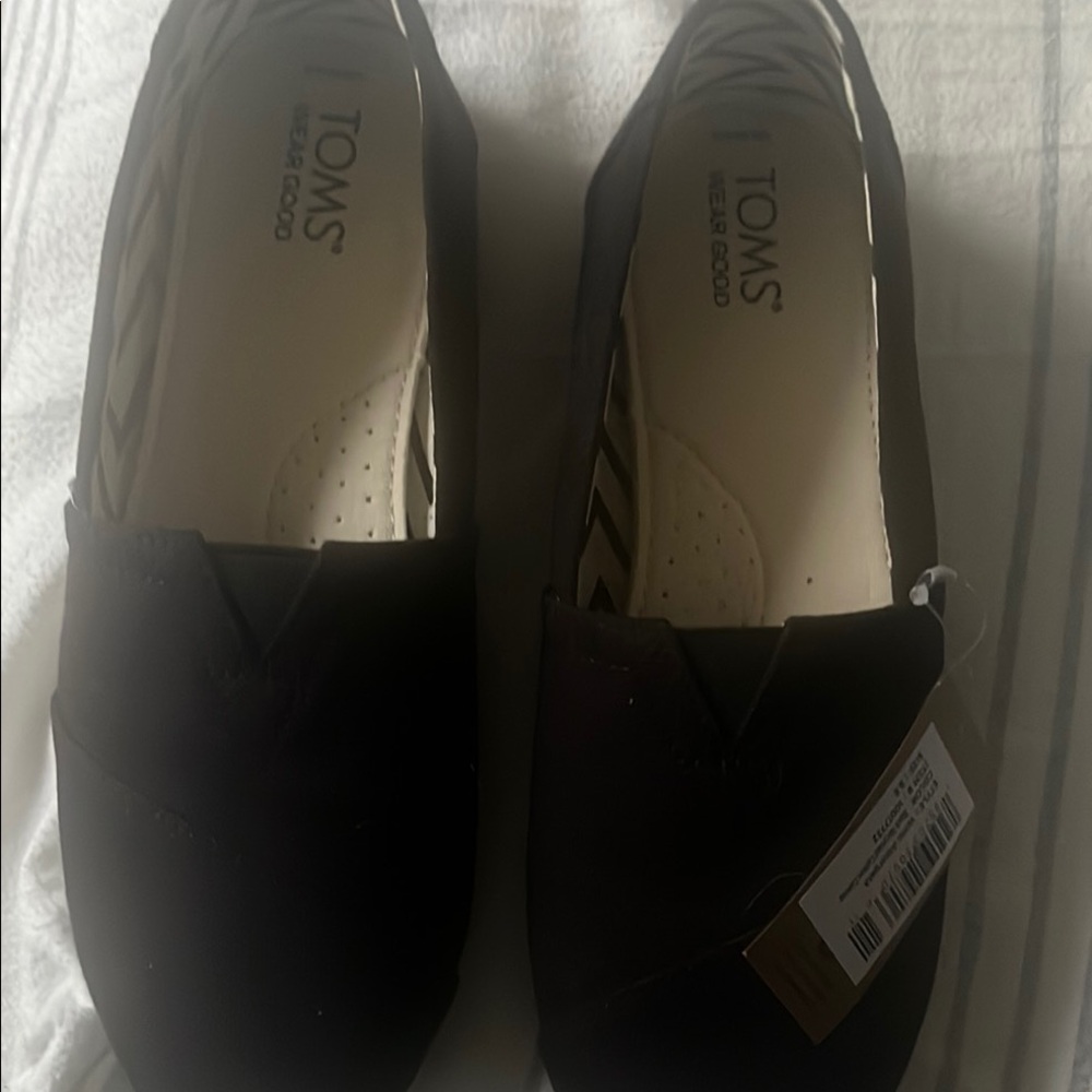 Toms Black Casual Flats with Elastic Panel